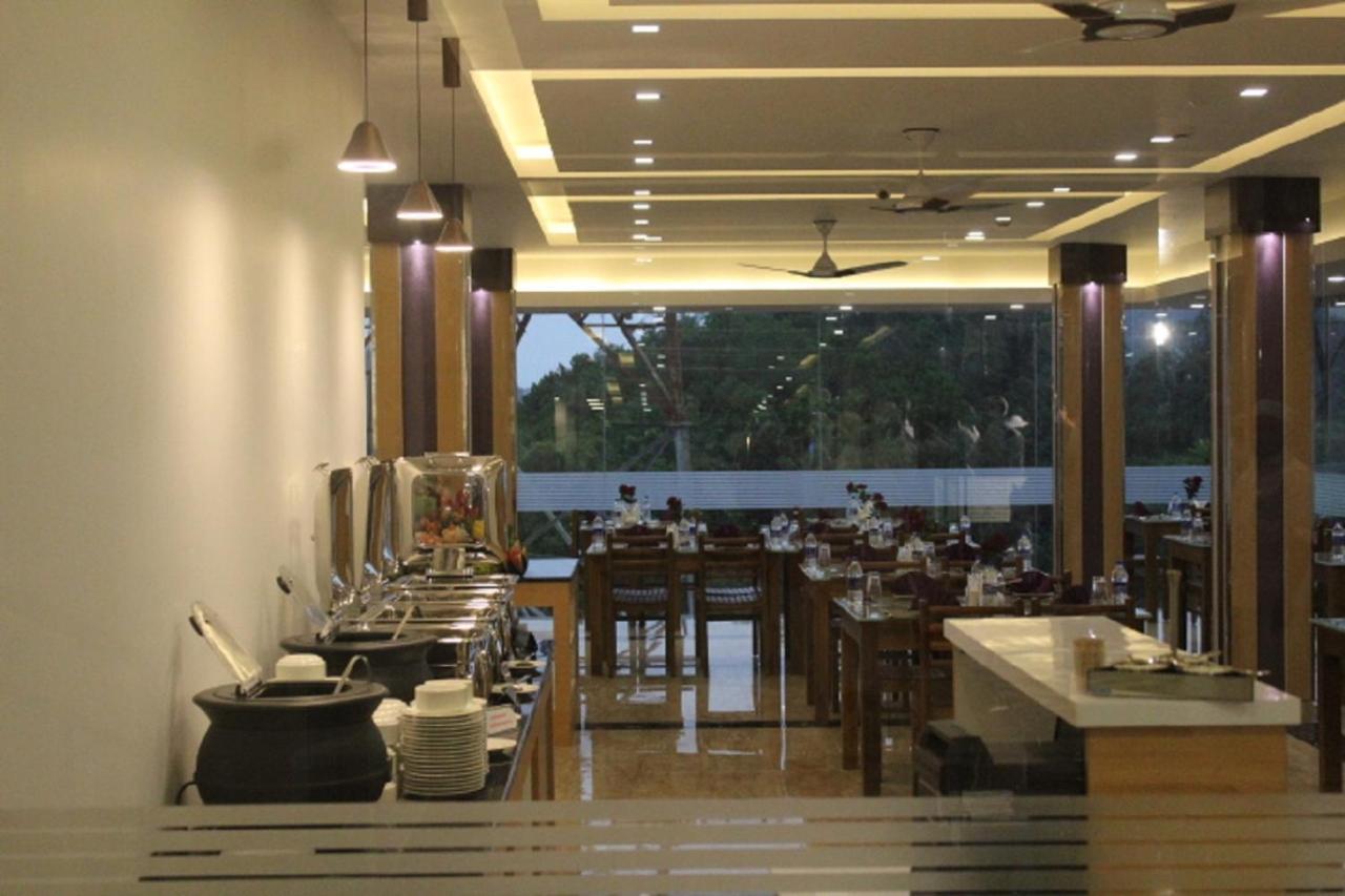 The Lakeview Munnar Ngoại thất bức ảnh